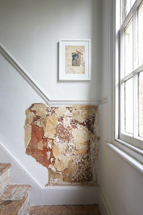 Showing her age Double Fronted House, Victorian Terrace Interior, Painted Floorboards, London Houses, Style Shabby Chic, Texture Inspiration, Victorian Terrace, Composition Design, High Ceilings