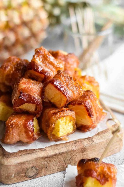 Traeger Ideas, Pineapple Appetizers, Deep Fried Bacon, Football Finger Foods, Bacon Wrapped Pineapple, Bacon Wrapped Appetizers, Homemade Chili Recipe, Brown Sugar Bacon, Iron Recipes