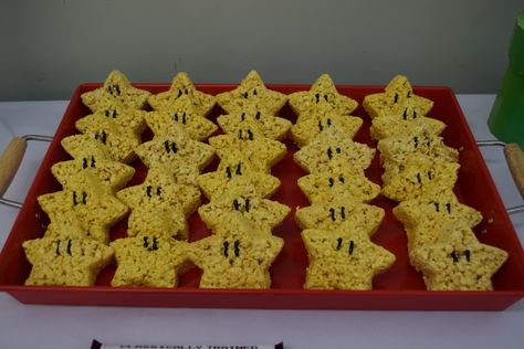 Mario Bros Super Star Rice Krispie treat Decor Super Mario Bro Treats, Mario Star Rice Crispy Treats, Mario Rice Crispy Treats, Super Mario Rice Crispy Treats, Mario Bros Rice Krispies, Mario Bros Candy Table, Super Mario Bros Party Ideas Food Dessert Tables, Super Mario Rice Krispie Treats, Mario Rice Krispie Treats