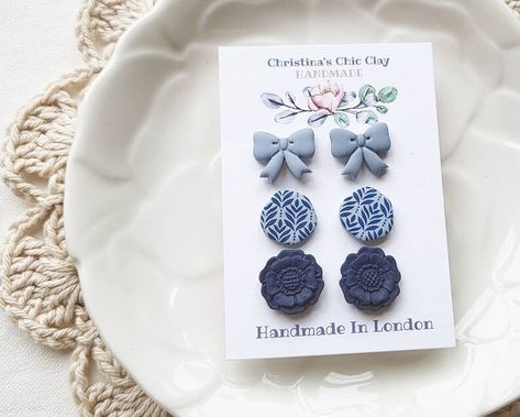 Winter Clay Earrings, Winter Polymer Clay Earrings, Blue Clay Earrings, Holly Holly, Floral Clay Earrings, Boutique Inspiration, Diy Earrings Polymer Clay, Clay Pieces, Blue Stud Earrings