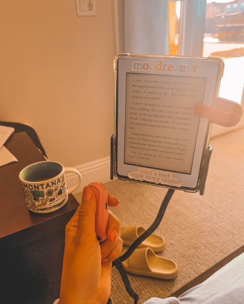 😌another day, another hurkle-durkle😌 Yall, this kindle set up has me never wanting to leave my bed… like ever! Whoever first came up with genius idea should be put on a pedestal because, dang it, this is perfection! I personally commend @beckasbooknook for teaching me the ways of the *hurkle-durkle* which if you don’t know means: Hurkle-durkle, (v); to lounge in bed or lie down when it’s time to get up. This word is now a staple in my vocabulary and it totally should be for you too, espec... Reading Kindle, My Bed, Another Day, Reading Nook, Don T Know, Kindle Reading, Pickup Trucks, Get Up, Nook