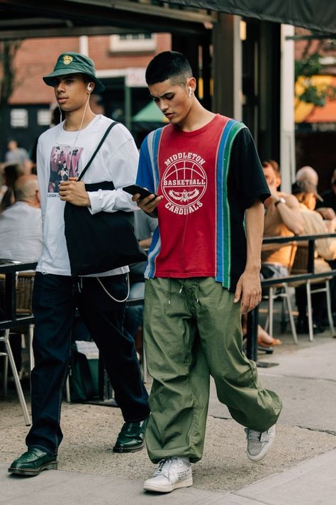 The Best Street Style at New York Fashion Week: Men’s New York Fashion Week Men, New York Street Style, New Street Style, Mens Fashion Edgy, Mens Fashion Smart, Street Style Outfits Men, The Best Street Style, Men Street, Best Street Style