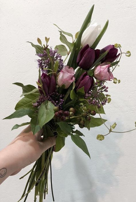 Winter Floral Aesthetic, Prom Bouquet, Boquette Flowers, A Bouquet Of Flowers, Nothing But Flowers, Flower Therapy, Beautiful Bouquet Of Flowers, Pretty Plants, Bouquet Of Flowers