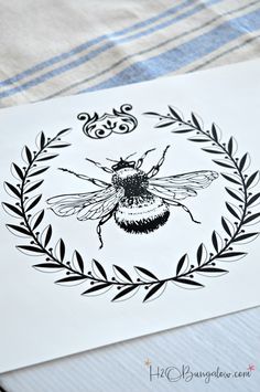 Tutorial to make a DIY bumble bee apron with free graphic you can use. Easy to make, just print on transfer paper, iron onto your favorite apron or fabric. Easy DIY tutorial! Diy Bumble Bee, Bee Ideas, Embroidery On Paper, Bee Printables, Bee Images, Honey Bee Decor, Furniture Flipping, Free Vintage Printables, Image Transfers