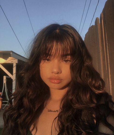 ✧ Pinterest: @pushaLey ❥ Haircuts Length, Bangs Aesthetic, Veil Updo, Aesthetic Hairstyles, Hairstyles Aesthetic, Tattoos Unique, Wake Ideas, Bangs Hairstyles, Bangs Curly