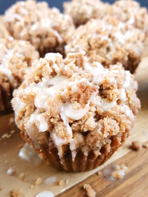 Coffee Cake Banana Bread, Cake Banana Bread, Moist Banana Muffins, Banana Bread Muffin Recipe, Banana Recipes Overripe, Sour Cream Banana Bread, Banana Coffee Cakes, Banana Blueberry Muffins, Banana Crumb Muffins