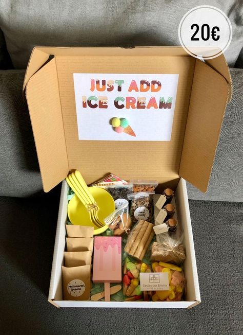 Ice Cream Gift Basket, Ice Cream Sundae Party, Sundae Party, Ice Cream Companies, Ice Cream Gift, Ice Cream Sprinkles, Gift Ide, Ice Cream Popsicles, Happy Birthday Gifts