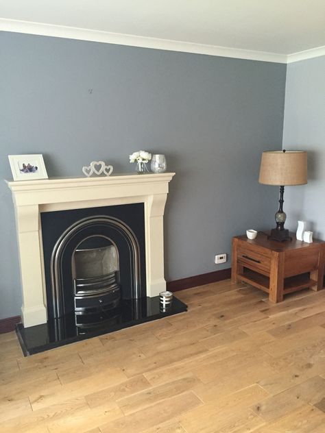 Dulux chic shadow with natural slate on accent wall. Coastal Grey Dulux Paint, Dulux Coastal Grey, Chic Shadow Bedroom, Chic Shadow Dulux Paint, Planet Display, Dulux Chic Shadow, Hall Colours, Dulux Colours, Grey Paint Living Room