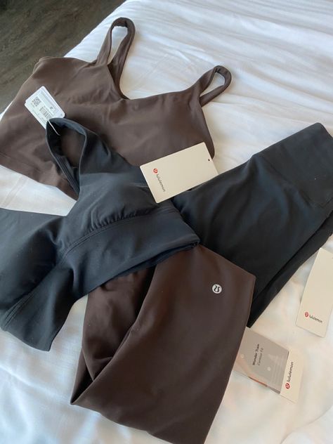 Lululemon Espresso Set, Lululemon Leggings Aesthetic, Leggings Lululemon Outfit, Lululemon Collection Aesthetic, Working At Lululemon, Lululemon Align Leggings Outfit, Brown Lululemon Leggings Outfit, Black Lululemon Outfit, Brown Lululemon Leggings