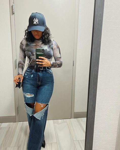 Trendy Chill Outfits, Outfits With Baseball Hats Black Women, Denim Dress Fall 2023, Black Woman Outfits Casual, My Yankees Hat Outfit, Trendy Outfits Fall 2023, Rainy Day Club Outfit, Denim Shoes Outfit Fashion Ideas, Chill Brunch Outfits Black Women