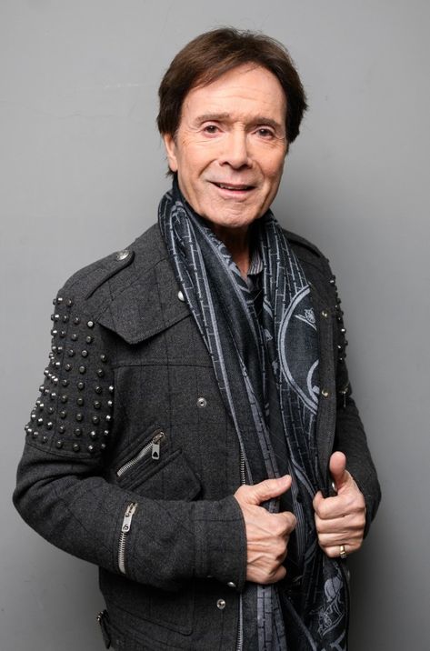 SIR Cliff Richard and Elvis Presley have beaten young hunks to be 2022’s most-wanted dates. Young Ones singer Cliff, 81, and rock ‘n’ roll legend Elvis, who died in 1977, nabbed first and second spots in a music calendar sales chart. The veteran crooners pipped ex-1D star Harry Styles, 27, who has forged a hugely […] Music Calendar, Natalie Taylor, Tops 2022, Sir Cliff Richard, Cliff Richard, 2022 Calendar, Stunning Photography, Kylie Minogue, Hollywood Stars