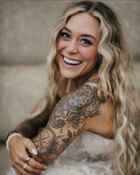 Holley Gabrielle, Boho Winter Outfits, Arm Tats, Shoulder Arm Tattoos, When In Rome, Halcyon Days, With Tattoo, Arm Tattoos For Women, Winter Boho