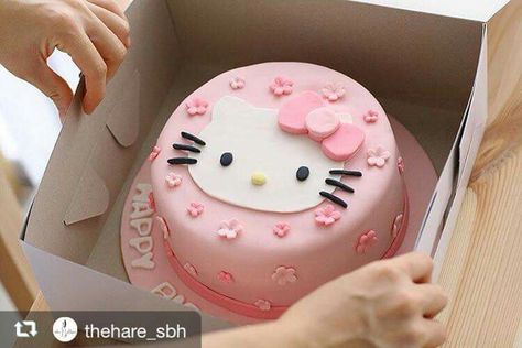 Hello Kity Cakes, Gateau Hello Kitty, Hello Kitty Cake Birthday, Cakes Hello Kitty, Hello Kitty Torte, Hello Kitty Cakes, Pastel Hello Kitty, Hello Kitty Pastel, Pink Pastry