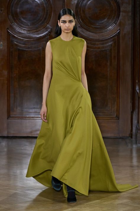 Emilia Wickstead Fall 2023 Ready-to-Wear Collection | Vogue Chartreuse Fashion, Aw 2023, Fall 2023 Ready To Wear, 2023 Ready To Wear Collection, 2023 Ready To Wear, Emilia Wickstead, Going Green, Milan Fashion Weeks, Perfect Wardrobe