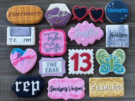 Taylor Swift Royal Icing Cookies, Taylor Swift Sugar Cookies Decorated, Taylor Swift Eras Cookies, Taylor Swift Birthday Cookies, Taylor Swift Cookies Decorated, Taylor Swift Sugar Cookies, Swiftie Jewelry, Taylor Swift Cookies, Bday Cookies