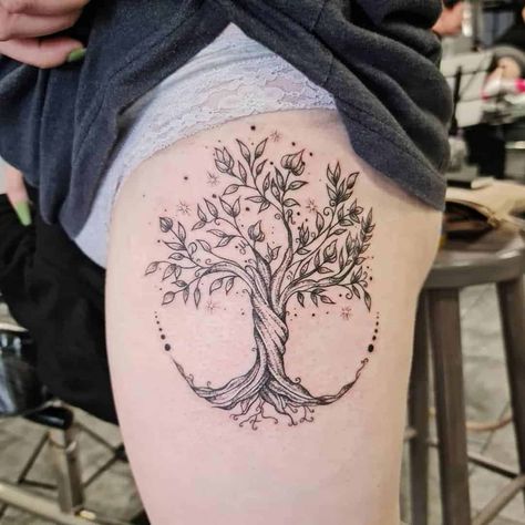 Tree of Life Family Tattoo Honor Your Ancestors, Unique Family Tree, Kids Tattoo, Family Tree Designs, Family Tree Tattoo, Men's Small Tattoo, Tree Tattoo Designs, Tree Species, Healing Tattoo