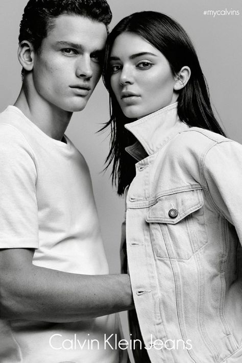 Kendall Jenner Calvin Klein campaign march 2015 Kendall Jenner Calvin Klein, Calvin Klein Shoot, Fashion Editorial Couple, Calvin Klein Ads, Kendall E Kylie, Calvin Klein Campaign, Simon Nessman, Sweat Gris, Wallpaper Hitam