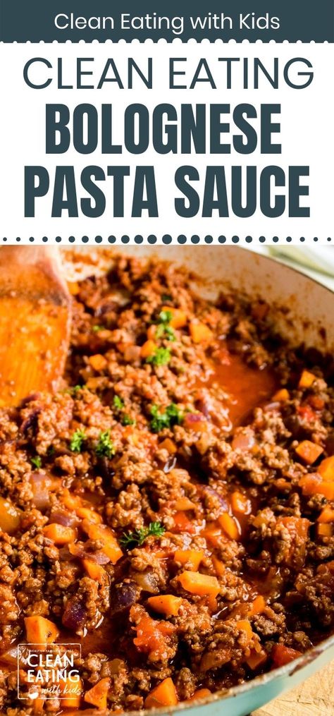 clean eating bolognese pasta sauce Paleo Bolognese Sauce, Healthy Beef Bolognese Recipe, Bolognese Meal Prep, Healthy Turkey Bolognese, Spaghetti Bolognese Healthy, Clean Pasta Sauce, Healthy Spaghetti Recipes Clean Eating, High Protein Bolognese, Healthy Pasta Bolognese