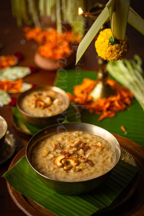 Ada Pradhaman Onam Sadhya, Rice Flakes, Coconut Chips, Cardamom Powder, Clarified Butter, Cashew Nut, Yummy Desserts, Banana Leaf, Ghee