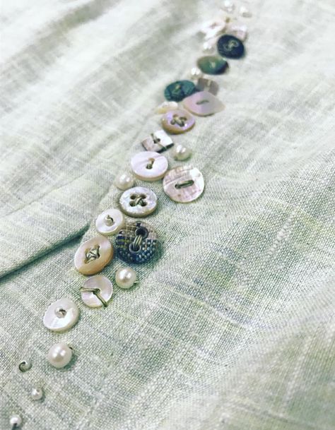 Button Patterns For Kurti, Button Design For Kurti, Memorial Embroidery, Embroidery Anniversary, Graduation Embroidery, Anniversary Embroidery, Mother's Day Embroidery, Shirts Embroidery, Detail Couture