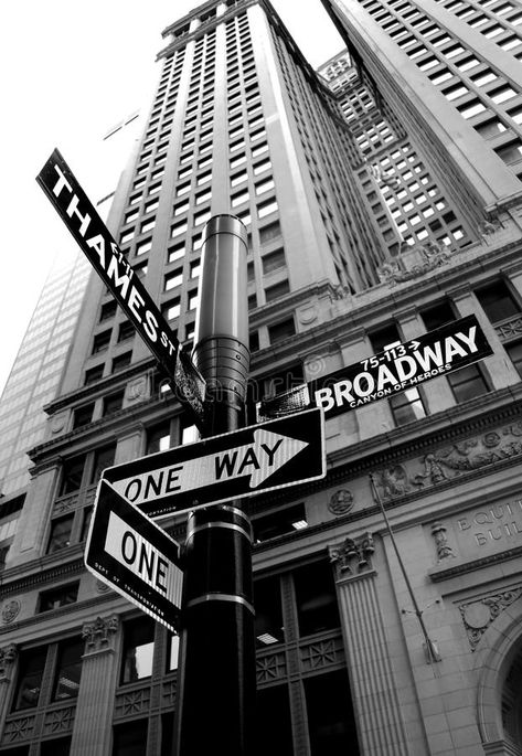 Broadway Street Sign, Broadway Sign New York, Iconic New York Pictures, New York Broadway Aesthetic, 90s New York Aesthetic, New York Street Aesthetic, New York Street Signs, Wall Street Aesthetic, New York Tattoos