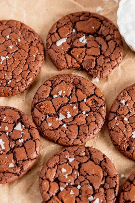 Brownies in cookie form? These Sea Salt Brownie Cookies are decadently rich and chocolatey, chewy inside while crispy on the outside. Christmas Cookie Recipes Holiday, Fall Goodies, Cookie Stand, Sides Dishes, Recipes Holiday, Fresh Meals, Family Fresh Meals, Baking Science, Easy Casserole Recipes