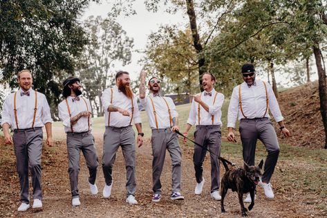 Groomsmen In Vans, Wedding Vans, Suspenders Outfit, Groomsmen Suspenders, White Suspenders, Groom And Groomsmen Attire, Wedding Outfit Men, Fantasy Wedding, Black Vans