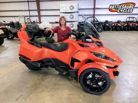 Can Am Spyder F3 Custom, Can Am Ryker Wrap, Spider Motorcycle Can Am Spyder, 4 Wheel Bicycle, Can Am Commander Accessories, Can Am Maverick X3 4 Seater, Can Am Spyder, Trike Motorcycle, Can Am