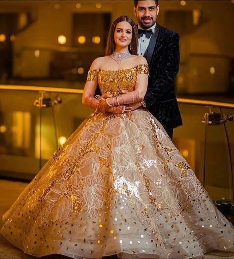 20+ Ravishing Engagement Gowns For Brides That We Adore Cocktail Lehenga For Bride, Sari For Reception, Reception Dress Bride Indian Gown, Reception Gown For Bride, Reception Pics, Wedding Reception Gowns, Engagement Party Dress, Engagement Dress For Bride, Engagement Gown