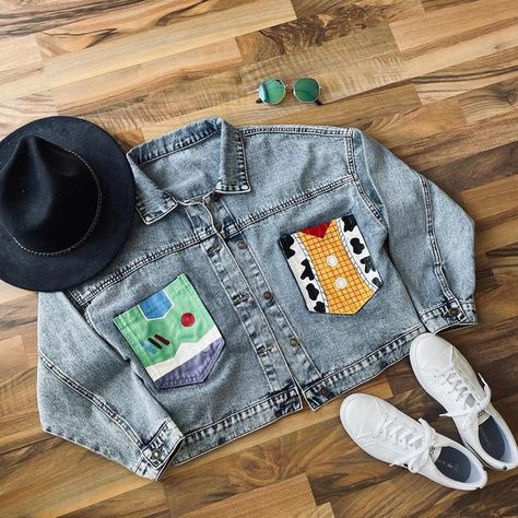 Denim Jacket Pocket, Jean Jacket Art, Buzz And Jessie, Disney Denim Jacket, Jeans Painting, Crazy Pants, Custom Jean Jacket, Painted Shorts, Casual Country Outfits