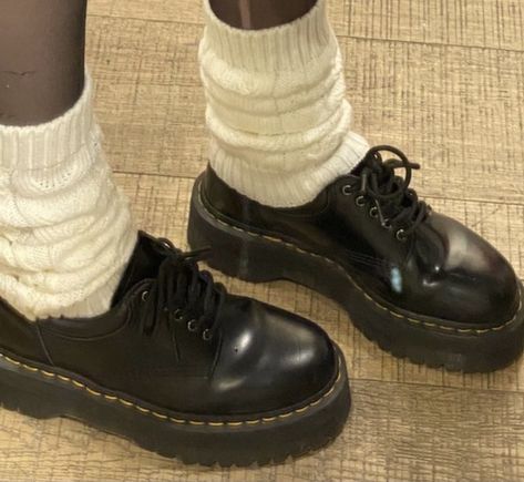 Coquette Doc Martens, Cute Doc Martens, Dr Martens Aesthetic, Doc Martens Aesthetic, Dr Shoes, Shoe Inspo, Downtown Girl, Rory Gilmore, Aesthetic Shoes