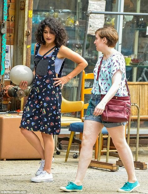 Wavy Textured Hair, Girls Hbo, Jenny Slate, The Fifth Season, Lena Dunham, Set Photo, Just Jared, Fashion Styling, Fashion Baby