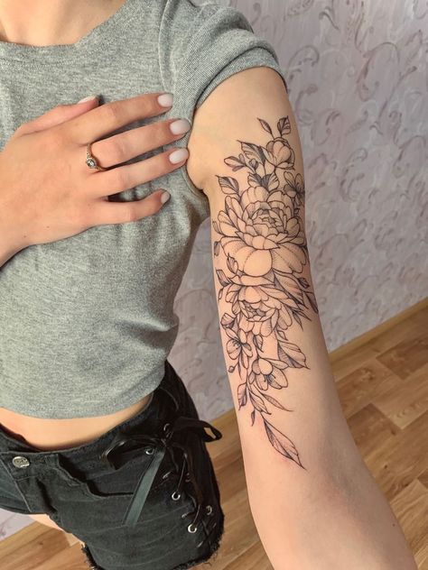 Flowers Bicep Tattoo, Pretty Bicep Tattoos For Women, Woman’s Bicep Tattoo, Flower Tattoo On Inner Arm, Flowers Inner Arm Tattoo, Abstract Sleeve Tattoo Women, Inner Arm Tattoos For Women Bicep Sleeve, Tricep Sleeve Tattoo, Upper Arm Rose Tattoos For Women