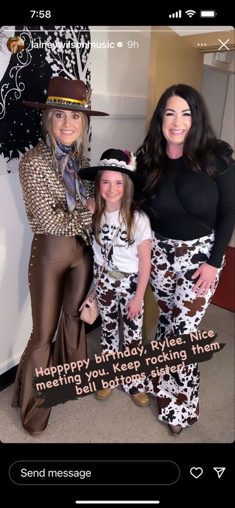 Laney Wilson Concert Outfit, Lainey Wilson Outfits, Laney Wilson, Ariel Party, Country Concert Outfits, Keep Rocking, Lainey Wilson, Nice Meeting You, Country Music Stars