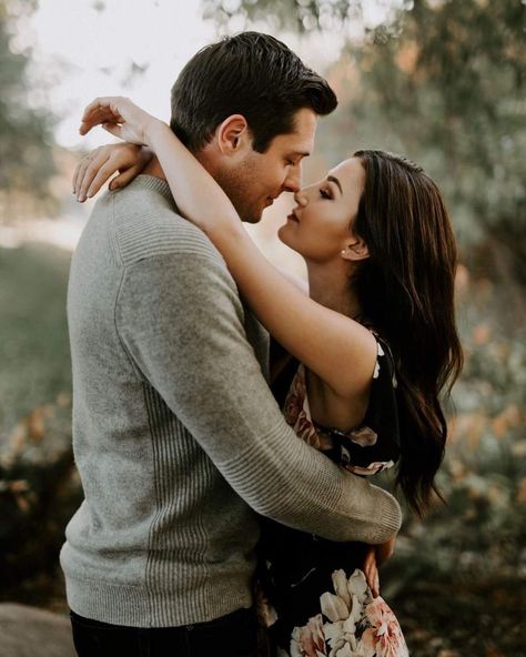 Lovely Couple Photography, Romantic Picture Ideas For Couples, Photo Poses For Couples Romantic, Wedding Photography Poses Bride, Photography Poses Bride, Pre Wedding Photoshoot Beach, Poses Bride And Groom, Poses Bride, Pre Wedding Photoshoot Props