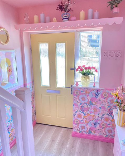 Kate Hielema Morgan | ad 🌸 If Hallways did a Spring/Summer Collection 🌸💁🏻‍♀️😂 The first thing my mum said when she see the new wallpaper was that it was like… | Instagram Cupid Wallpaper, Skyrim House, Kitschy Style, Have A Wonderful Evening, Eclectic Glam, Girly Apartments, Stair Stickers, Future Shop, Pastel Room Decor