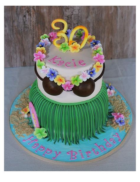 Hawaii Cake Ideas, Sweet 16 Beach Party, Luau Cake Ideas, Hawaiian Birthday Cake, Luau Party Cakes, Pool Birthday Cakes, Hawaiian Theme Cakes, Hawaiian Birthday Cakes, Tropical Birthday Cake