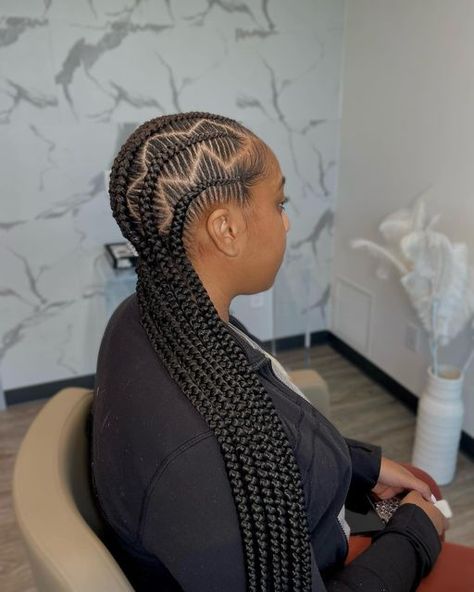 Houston Braider | By Rachel Lauren on Instagram: "6 zig zag stitch braids 🤎 Don’t forget, May booking opens tomorrow at noon! • • • #houstonbraids #houstonbraider #knotlessbraids #houstonknotlessbraids #stitchbraids #houstonstitchbraids" Zig Zag Part Stitch Braids, Zig Zag Stitch Braids, Zig Zag Braid, Lemonade Braids Hairstyles, Lemonade Braids, Zig Zag Stitch, Stitch Braids, At Noon, Braids Hairstyles