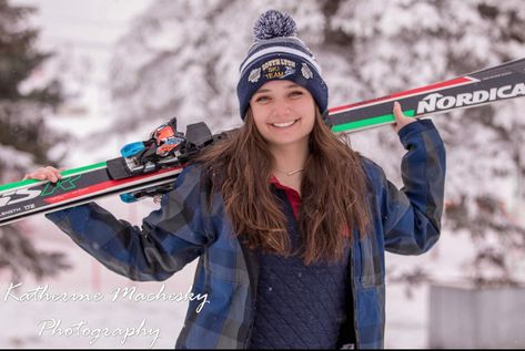 Ski Portraits, Ski Poses, Ski Photos, Sr Pictures, Senior Photo Poses, Senior Pictures Poses, Pic Pose, Senior Photoshoot, Grad Photos