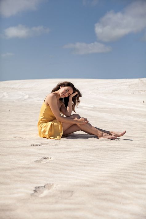 SILK LAUNDRY IN THE SAND DUNES - Inspiring Wit Sandune Photoshoot, Sunrise Shoot, Dunes Photoshoot, Female Photoshoot, Sand Photography, Sand Dunes Photoshoot, Andaman Nicobar, Xv Dresses, Gym Photoshoot