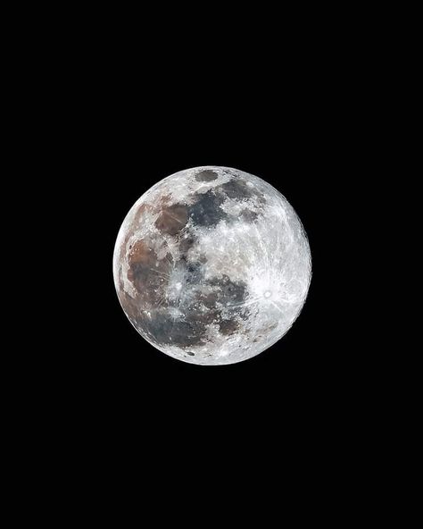 Adamkylejackson.com Houston full moon, January 17, 2022 January Moon, Cold Moon, Moon Goddess, Dreamy Art, Instagram Icons, White Aesthetic, Yule, Full Moon, Dream Life