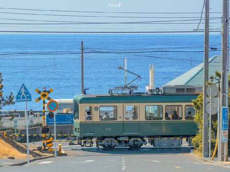 Tokyo Landscape Photography, Blue Scenery Aesthetic, Japan Desktop Wallpaper, Japanese Summer Aesthetic, Train Japan, Japan Scenery, Japanese Countryside, Japan Train, Nature Of God