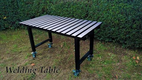 Welding Bench, Welding Table Diy, Welding Tables, Welding And Fabrication, Diy Welding, Vintage Industrial Furniture, Welding Table, Pipe Furniture, Pipe Lamp