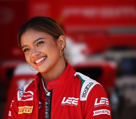 Bianca Bustamante Prema, Bianca Bustamante F1 Academy, Mclaren Girl, F1 Academy, F1 Driver, Teen Posts, F1 Racing, F1 Drivers, Car And Driver