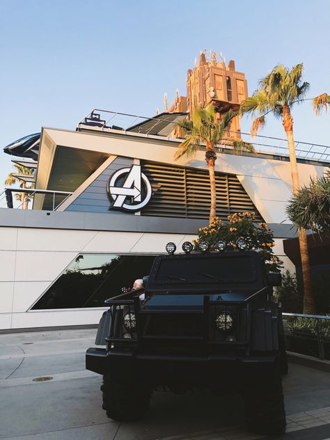 Marvel
DCA
Avengers Campus
IronMan
Captain America
Thor
Hulk
Black Widow
Hawkeye
Disney Avengers Campus Aesthetic, Avengers Campus Photo Ideas, Disney Avengers Campus, Avengers Campus, Marvel Campus, Marvel Disneyland, Avengers Campus Disneyland Aesthetic, Disneyland America, Avengers Campus Disneyland