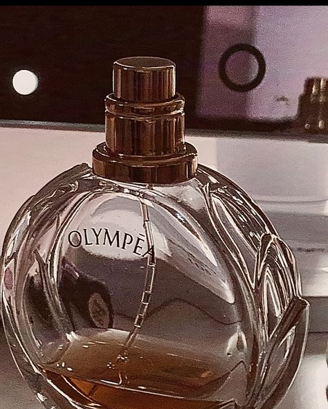 Old Money Perfume, Olympia Perfume, Clean Girl Vibes, Paco Rabanne Olympea, Paco Rabanne Perfume, Aesthetic Perfume, Georgina Sparks, So Aesthetic, Vanilla Smell