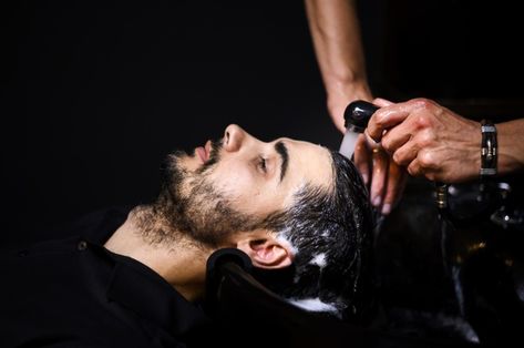 Side view of man having his hair washed at salon Free Photo | Free Photo #Freepik #photo #freefashion #freeman #freehair #freebeauty Men Washing Hair, Barbershop Photoshoot, Barbershop Aesthetic, Men Salon, Mens Hair Salon, Mens Barbershop, Spa Images, Beard Cuts, Barber Haircuts