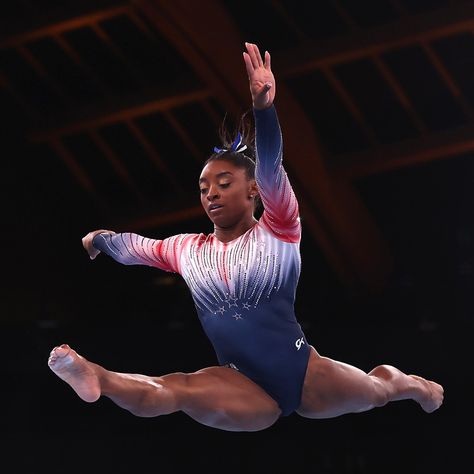 Simone Biles Instagram, Gymnastics Wallpaper, Gymnastics Photos, Summer Olympic Games, Usa Gymnastics, Olympic Gymnastics, Sport Gymnastics, Artistic Gymnastics, Female Gymnast