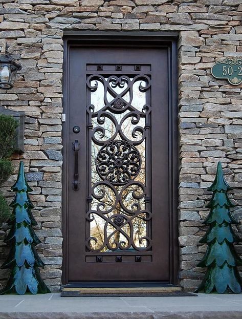 Iron Door With Glass Design, Single Iron Doors Entrance Front Entry, Single Iron Door Design Front Entry, Metal Entry Doors, Wrought Iron Doors Front Entrances, Iron Security Doors, Wrought Iron Front Door, Porte In Ferro, Metal Front Door