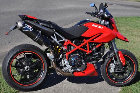 Ducati Hypermotard 1100, Hypermotard Ducati, Ducati 1100, Mv Agusta Dragster, Moto Ducati, Ducati Hypermotard, Italian Motorcycles, Biker Gear, Fast Bikes